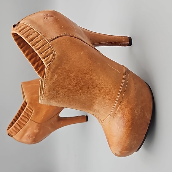Frye Liz Ankle Platform Bootie Leather Size 7.5 tan - Picture 1 of 14